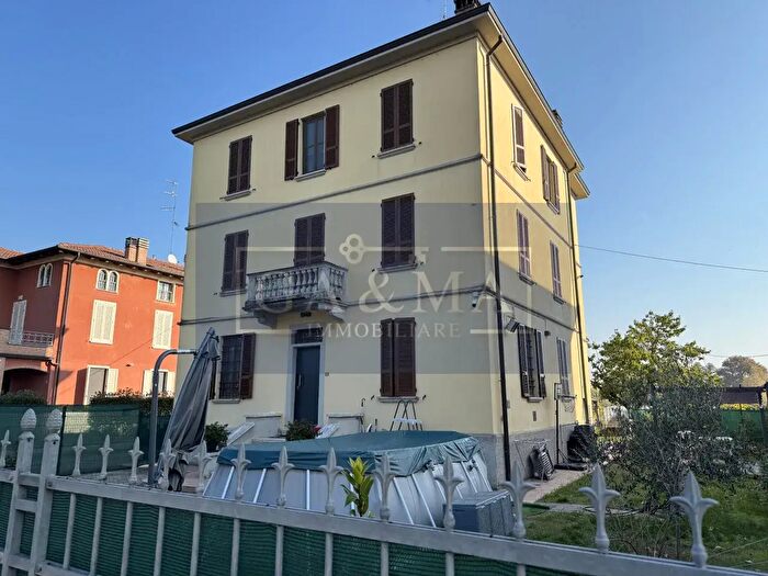 Appartamento trilocale in vendita in Starda Traversetolo, Parma