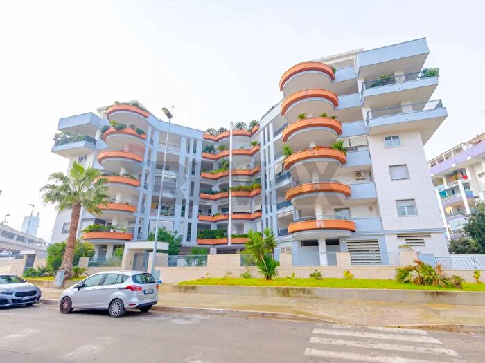 Appartamento quadrilocale in vendita in Via degli Ammiragli Casardi, Barletta