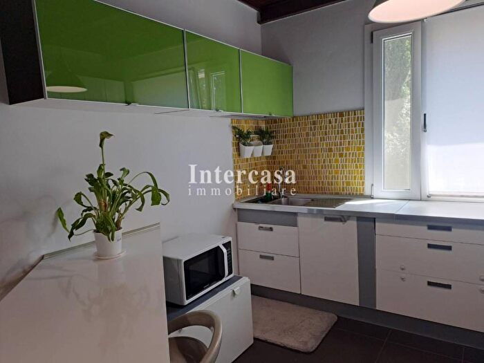 Appartamento quadrilocale in affitto in Porta Nuova Ingegneria, Pisa