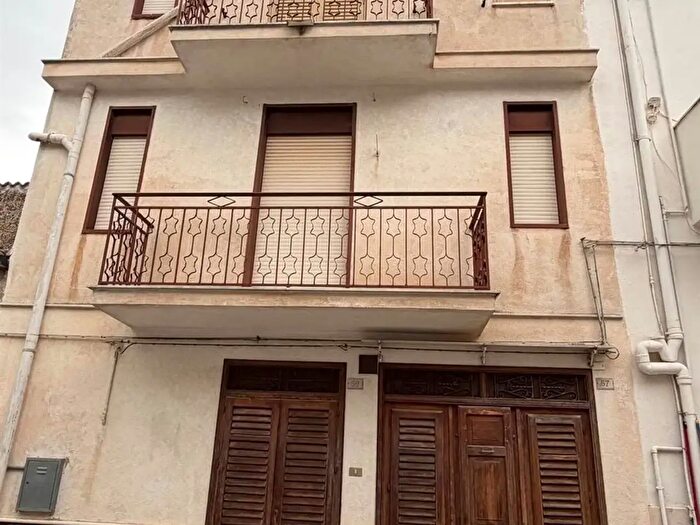 Casa trilocale in vendita in Chiusa Sclafani