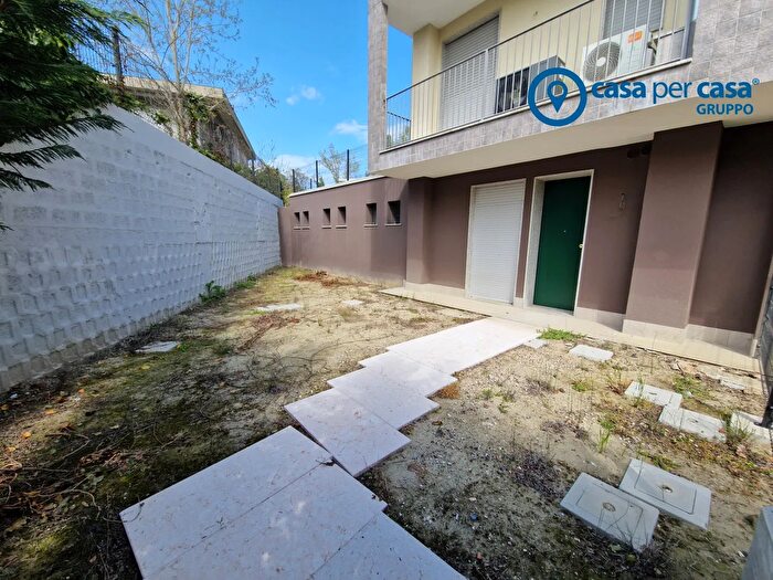 Appartamento trilocale in vendita in Via del Bosco, Chioggia