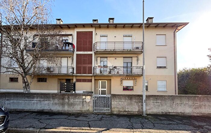 Appartamento trilocale in vendita in Via Vincenzo Gioberti, Gonzaga