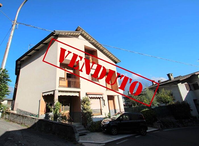 Casa con 5 locali in vendita in Via Coloredo, Gordona