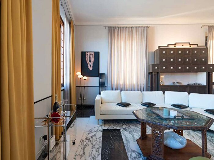 Appartamento trilocale in affitto in Piazza San Michele, Piazza Napoleone San Michele, Lucca