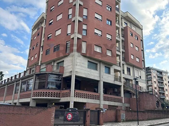 Appartamento trilocale in vendita in Via Adige, Rende