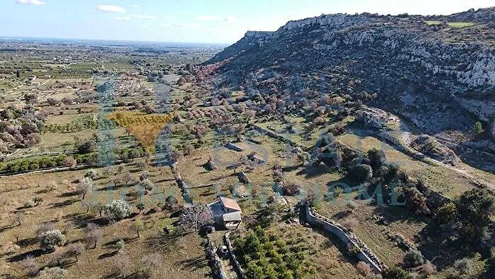 Casa in vendita in Siracusa, Gela