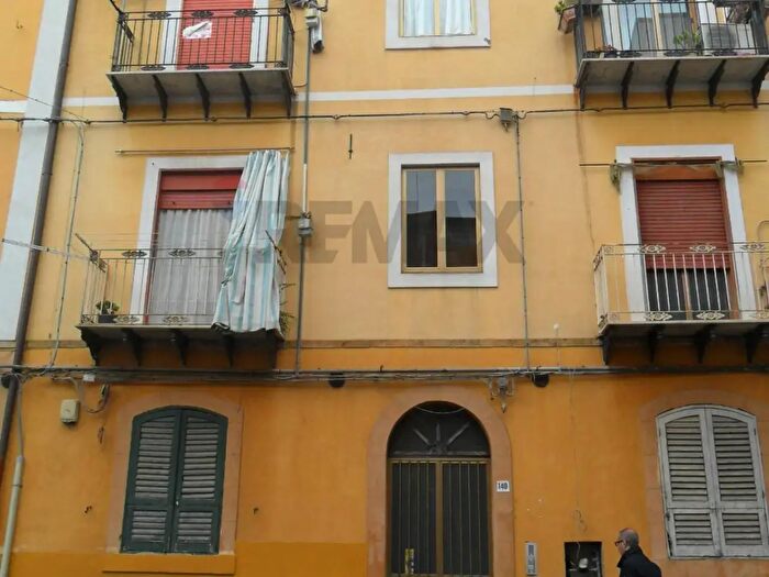 Appartamento trilocale in vendita in Via Redentore, Caltanissetta