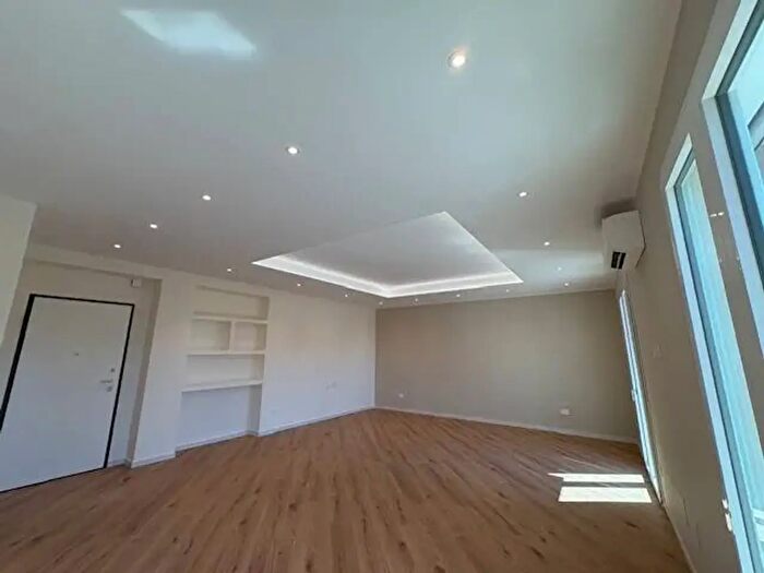 Appartamento quadrilocale in affitto in Via Cavaro, Cagliari