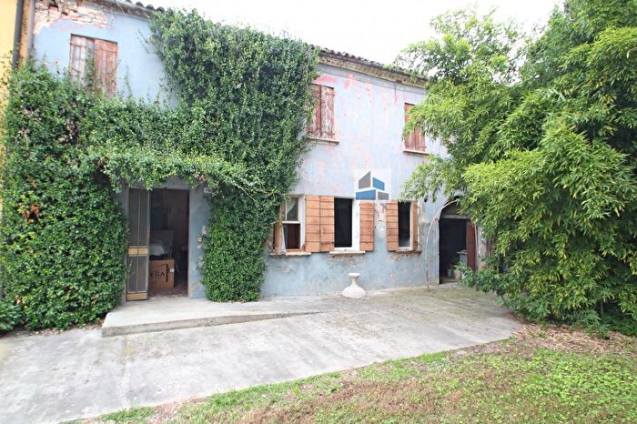 Casa con 5 locali in vendita in Via Desman, Santa Maria Di Sala