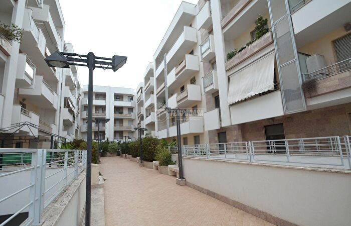 Appartamento trilocale in vendita in Via Salvatore Quasimodo, Casamassima