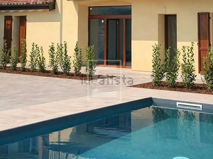 Appartamento trilocale in vendita in Via Dante Alighieri, Manerba Del Garda