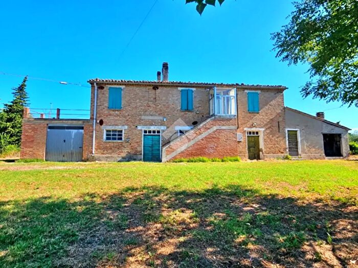 Casa con 6 locali in vendita in Via Molino Venturi, Saludecio