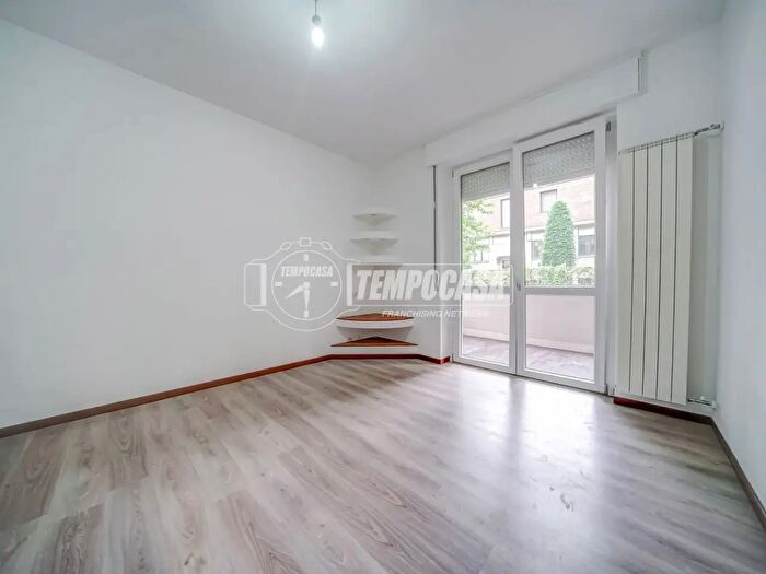 Appartamento trilocale in vendita in Viale Lombardia, Gallarate