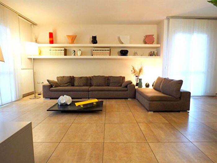 Casa con 6 locali in vendita in Via Don Lorenzo Milani, Agliana