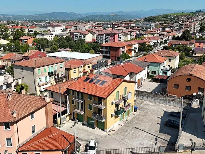 Appartamento trilocale in vendita in Via Alberone, Caldiero