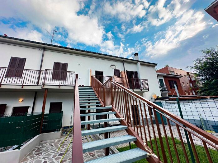 Case in Vendita e in Affitto - 3