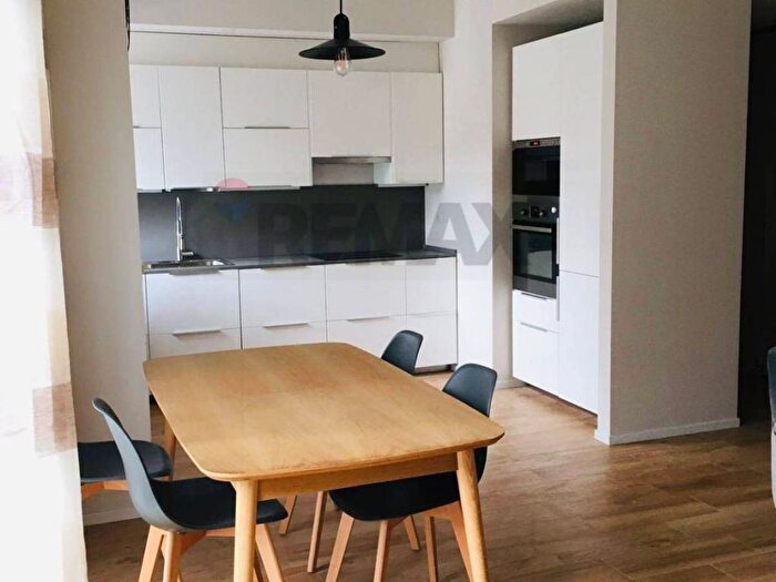 Appartamento trilocale in affitto in VIA CESARE BATTISTI, Centro, San Donato Milanese