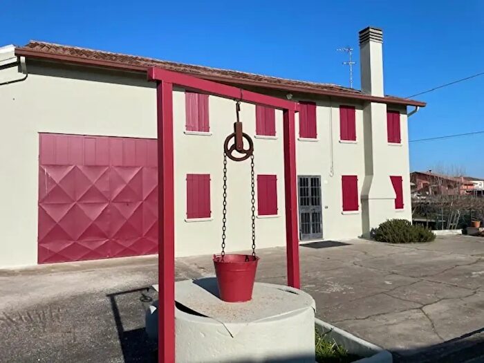 Casa quadrilocale in vendita in Via Roma, Codevigo