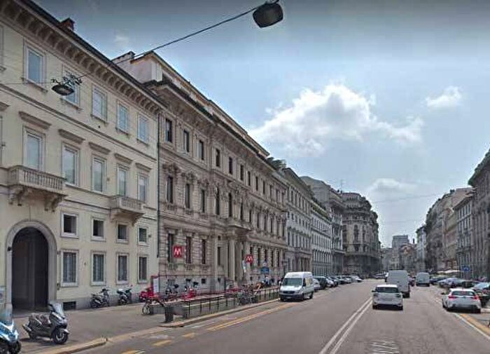 Appartamento trilocale in affitto in Via Palestro, Palestro, Milano