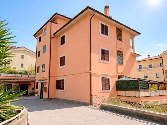 Appartamento trilocale in vendita in Traversa Campo della Fiera, Bracciano