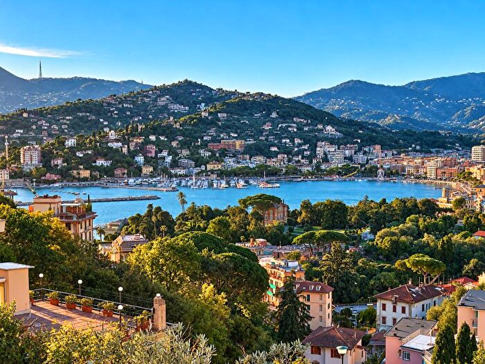 Appartamento trilocale in vendita in Località Pianata Oliveta, Parco Casale Castello dei Sogni, Rapallo