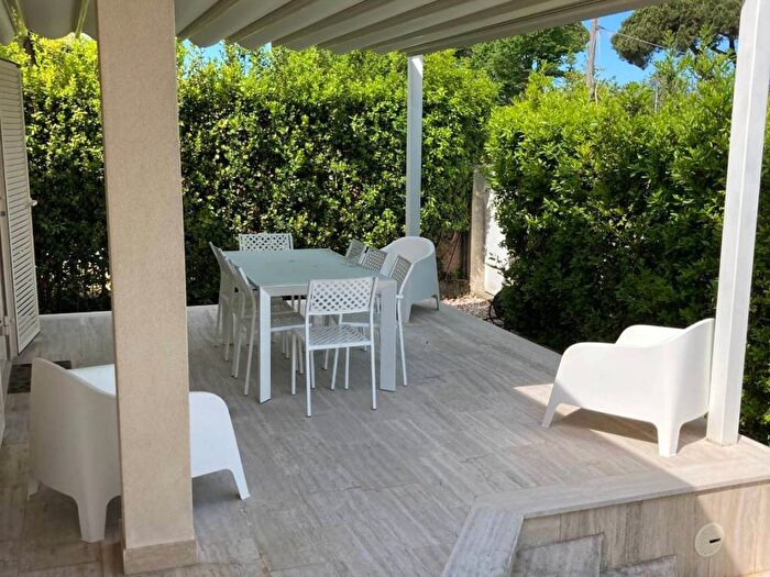 Casa con 5 locali in affitto in Pietrasanta