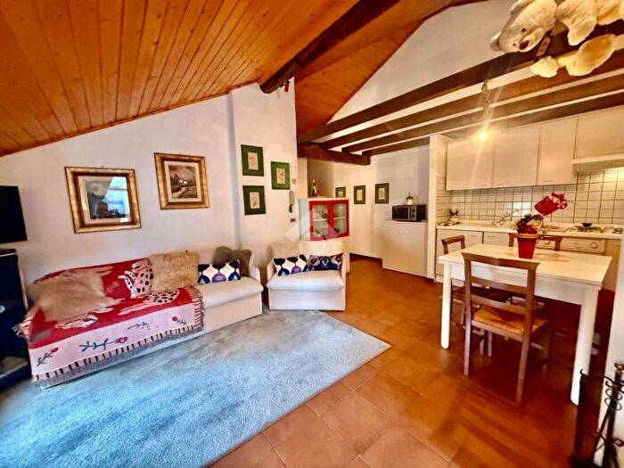 Appartamento monolocale in affitto in Via Zuelli, Centro, Ponte di Legno