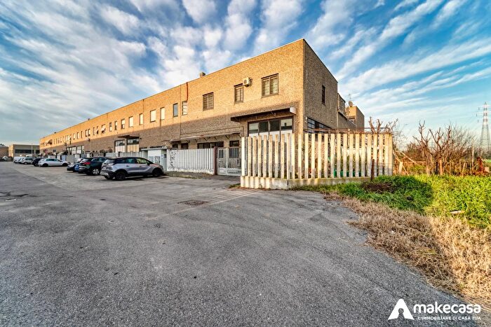 Casa quadrilocale in vendita in Via Giacinto Menotti Serrati, San Giuliano Milanese