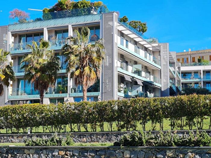 Appartamento trilocale in affitto in Via Boccadasse, Albaro, Genova