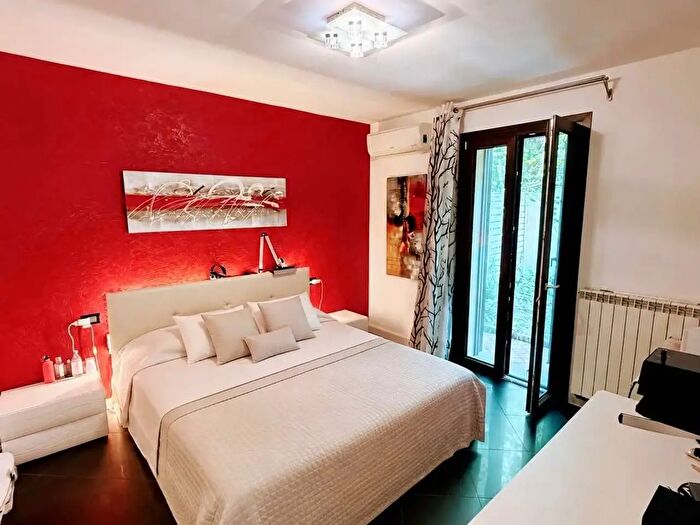 Casa con 5 locali in vendita in Soiano Del Lago