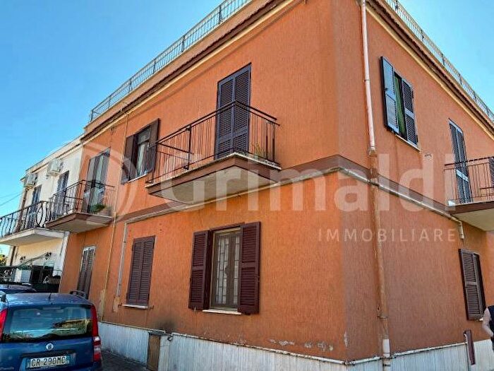 Appartamento quadrilocale in vendita in Via Giovanni Rucellai, Roma