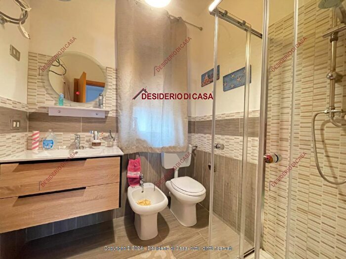 Appartamento trilocale in vendita in Via Val di Noto Campofelice di Roccella Pa Italia, Campofelice Di Roccella