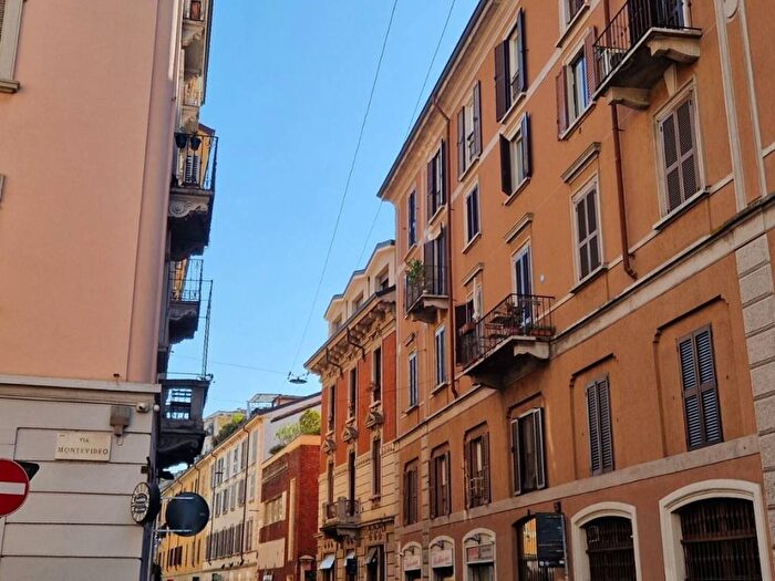 Appartamento monolocale in affitto in Via Savona, Solari, Milano