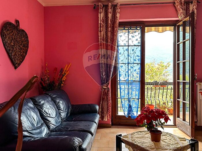 Appartamento con 5 locali in vendita in Viale Roma, Colli A Volturno