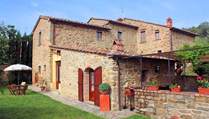 Casa in vendita in Cortona