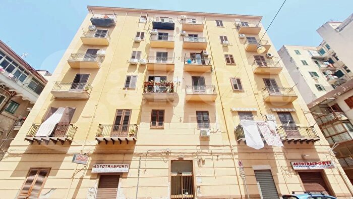 Appartamento trilocale in vendita in Via Agostino Todaro, Palermo