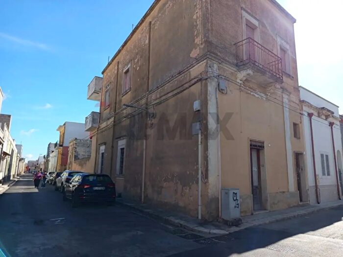 Casa con 6 locali in vendita in Via Pier Giovanni Rizzo, San Pietro Vernotico