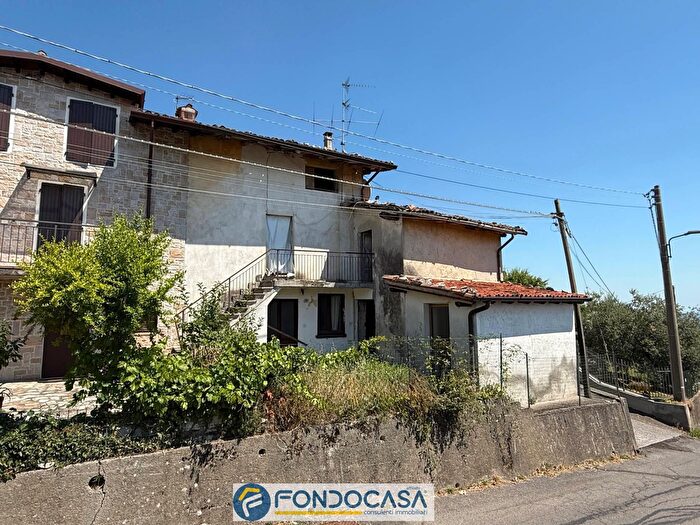 Casa quadrilocale in vendita in Via Panoramica, Monticelli Brusati