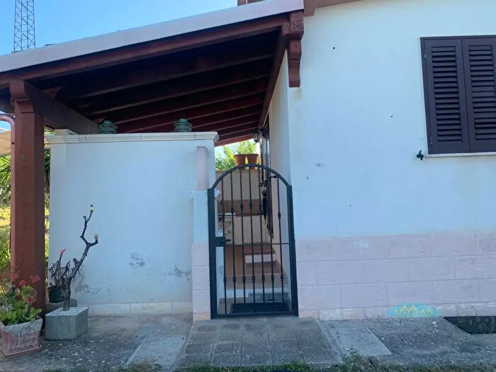 Casa quadrilocale in affitto in Contrada Cavallerizza, Ostuni