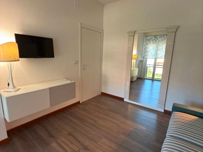 Appartamento trilocale in affitto in Viale Giovanni Bovio, Viale Bovio Piazza Duca degli Abruzzi, Pescara