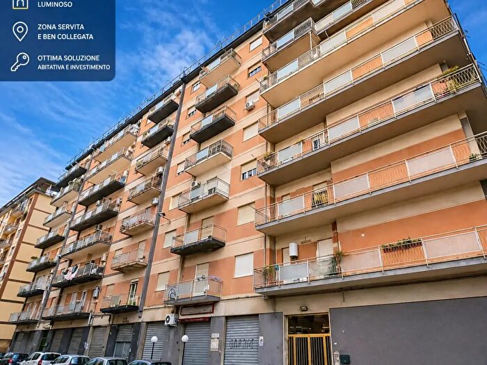 Appartamento quadrilocale in vendita in Via Mario Orso Corbino, Palermo