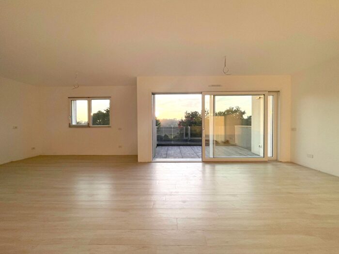 Appartamento trilocale in vendita in Via San Lazzaro, Colverde