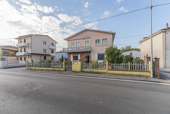 Casa con 6 locali in vendita in Via Pasta B, Vigarano Mainarda