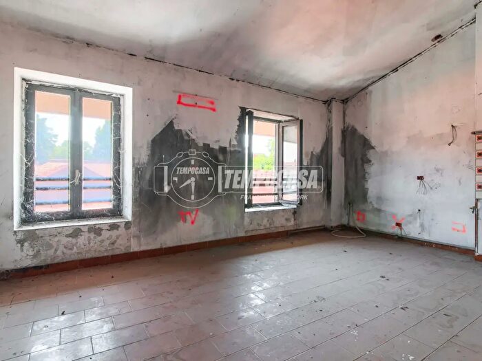 Appartamento monolocale in vendita in Via Roma, Gorla Minore
