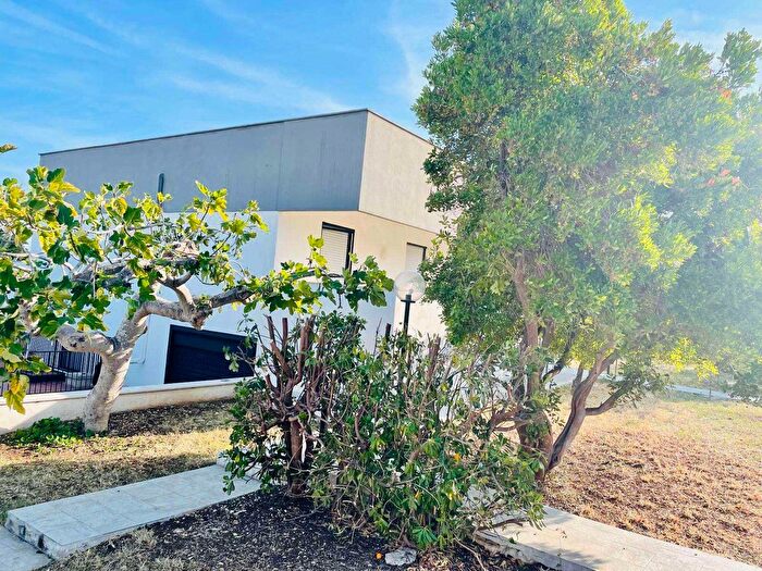 Casa con 9 locali in vendita in Noicattaro