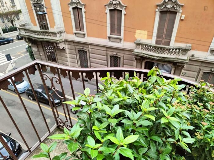 Appartamento monolocale in affitto in Via Quadronno, Milano