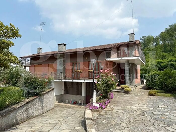 Casa con 6 locali in vendita in Via Alpignano, Rivoli