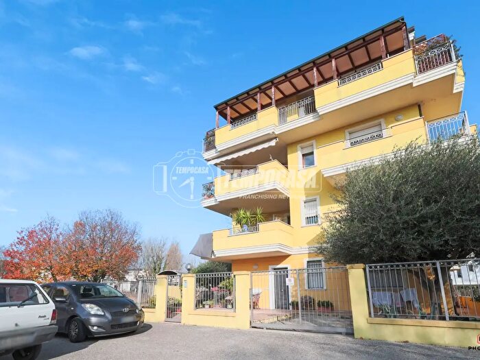 Appartamento quadrilocale in vendita in Via dellAgrifoglio, Rimini