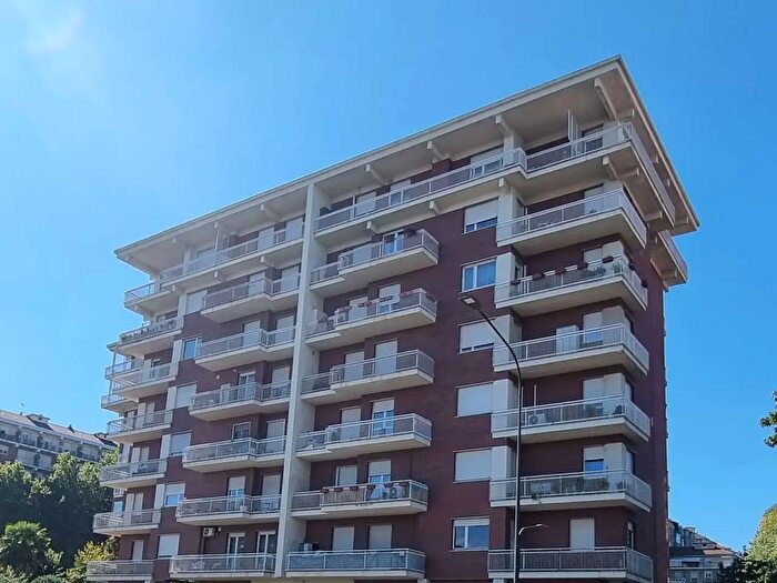 Appartamento trilocale in vendita in Via Pio Iiv, Torino
