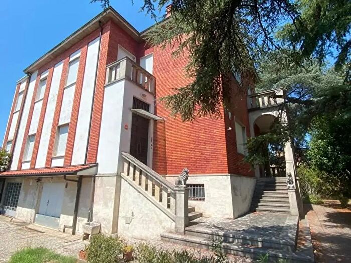 Casa con 5 locali in vendita in Viale della Repubblica, Russi